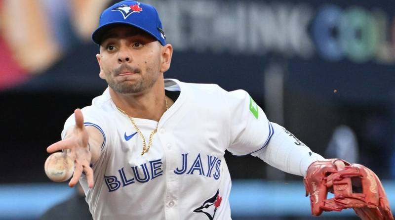 Ocho criollos son finalistas al Guante de Oro 2025